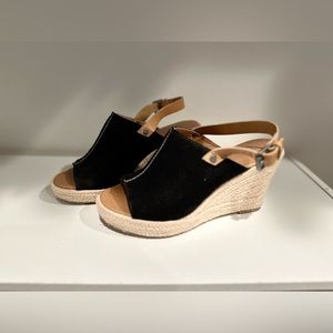 Dolcetta Wedges - Size 7 US